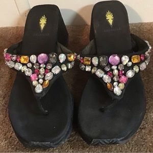 Women’s Volatile Size 8  flip flop style sandals with colorful stones